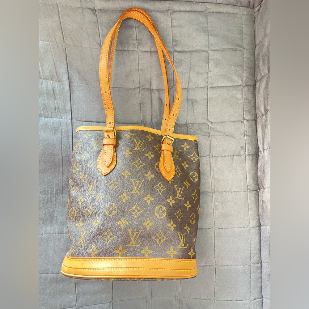 Louis Vuitton Monogram Petit Bucket